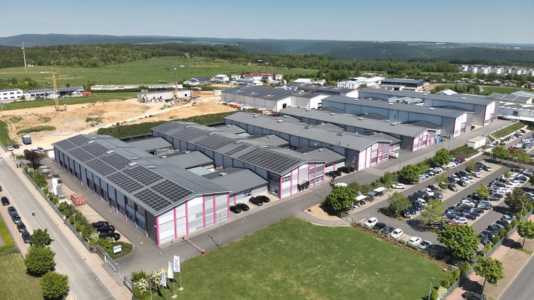 PINK Vakuumtechnik Building